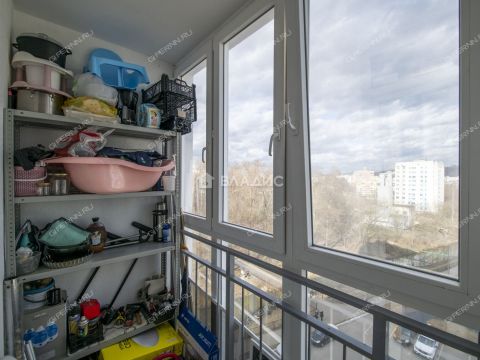 1-komnatnaya-ul-geroya-sovetskogo-soyuza-safronova-d-7-k1 фото