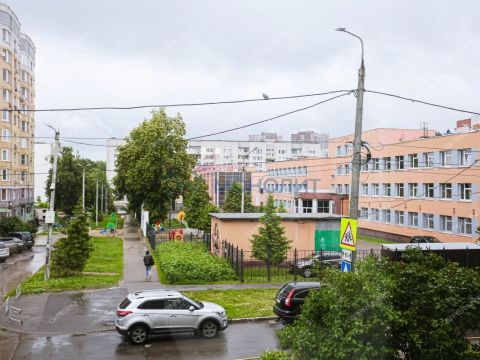 4-komnatnaya-ul-genkinoy-d-82 фото