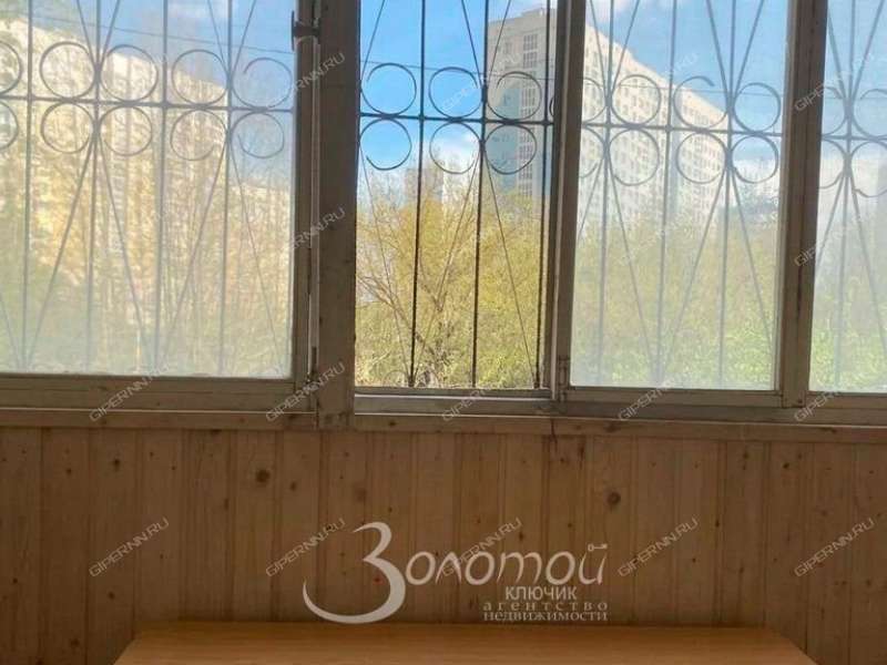 трёхкомнатная квартира на улице Героя Шнитникова дом 8
