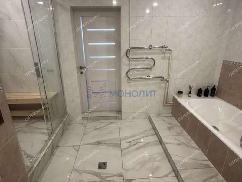 трёхкомнатная квартира на проспекте Гагарина дом 38