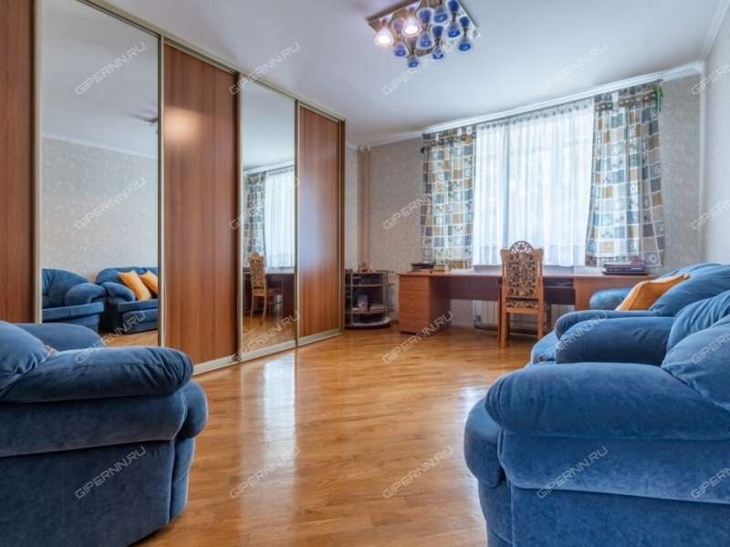 четырёхкомнатная квартира на Трудовой улице дом 8