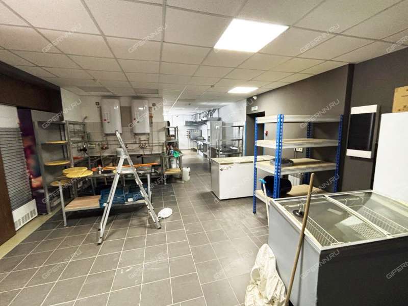 здание под офис, торговую площадь на бульваре Космонавтов город Дзержинск