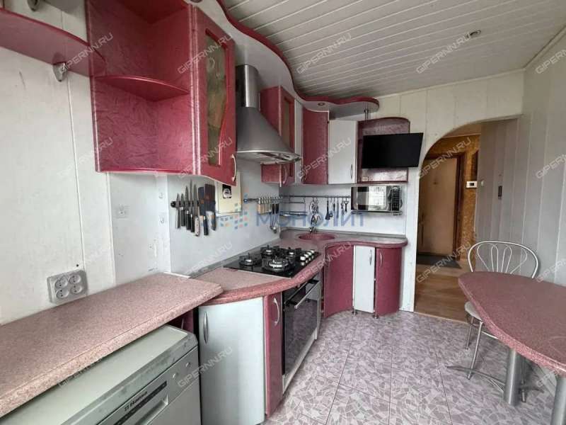 трёхкомнатная квартира на проспекте Кораблестроителей дом 5