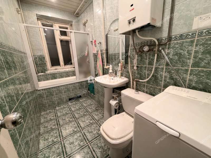 трёхкомнатная квартира на улице Искры дом 43