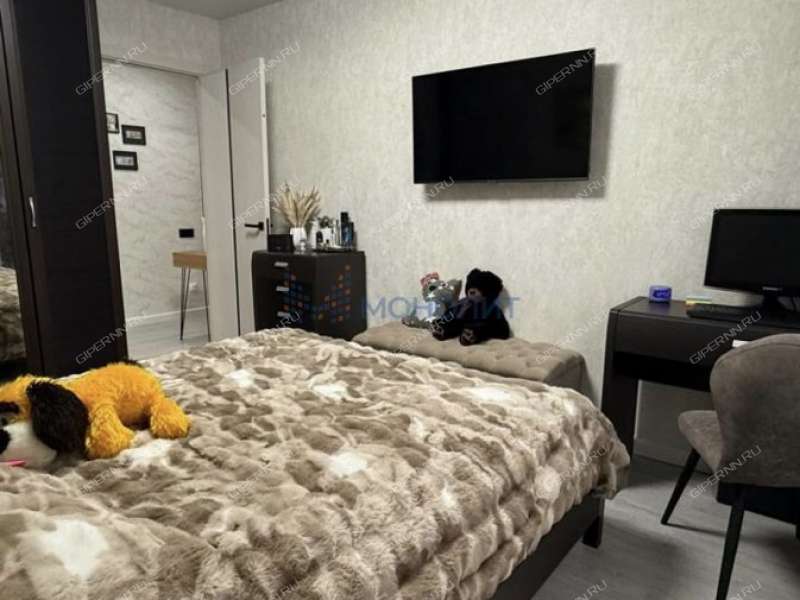 трёхкомнатная квартира на улице Коминтерна дом 16