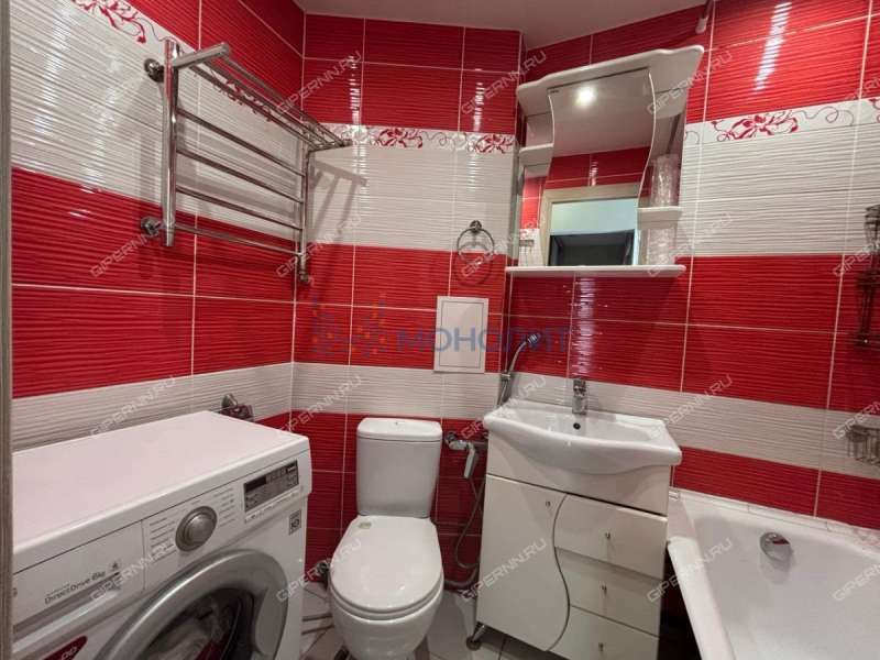 трёхкомнатная квартира на улице Бурденко дом 17