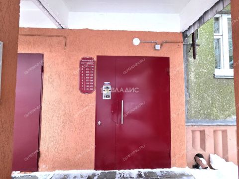 3-komnatnaya-ul-poltavskaya-d-35 фото