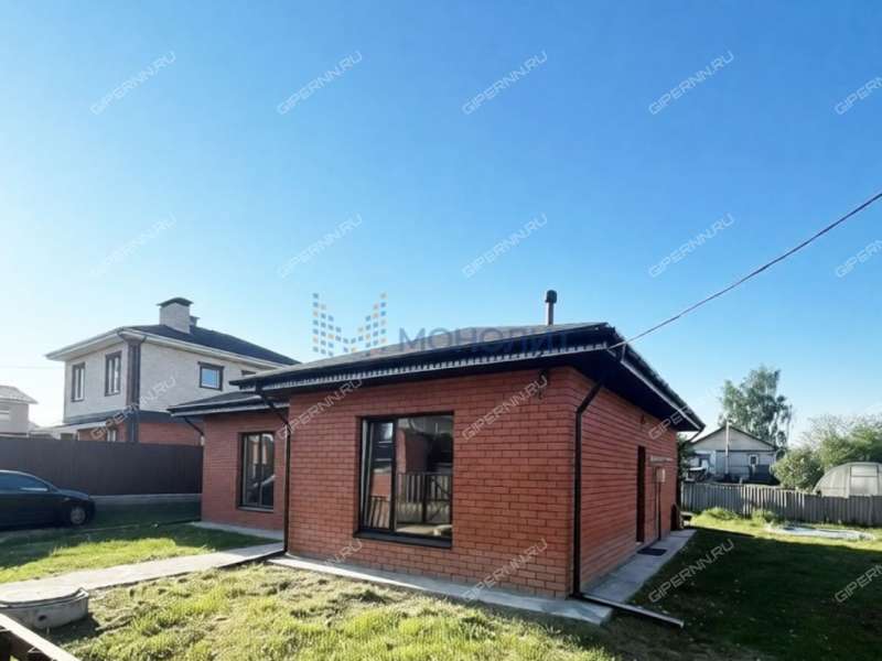 дом на Приозёрной улице деревня Крутая