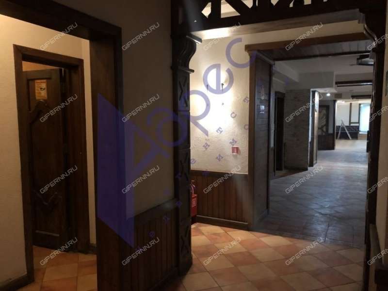 помещение под коммерческую недвижимость на улице Максима Горького