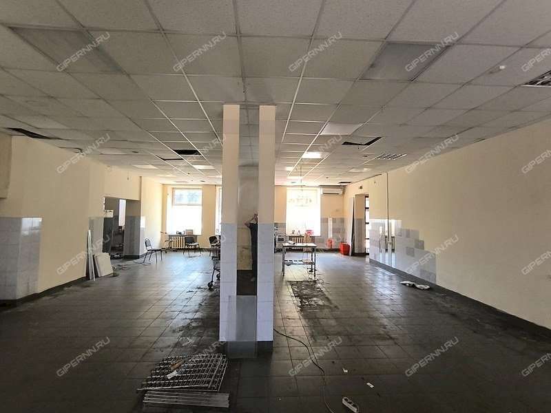 помещение под торговую площадь на улице Челюскинцев