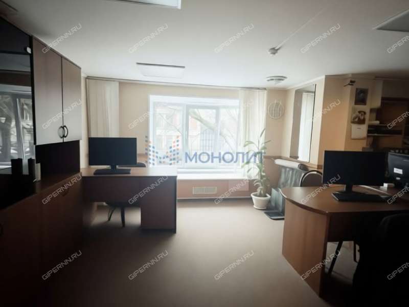 помещение под офис, торговую площадь на улице Нестерова