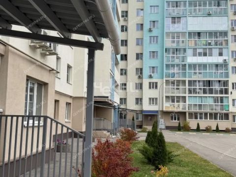 3-komnatnaya-ul-rodionova-d-191-k1 фото