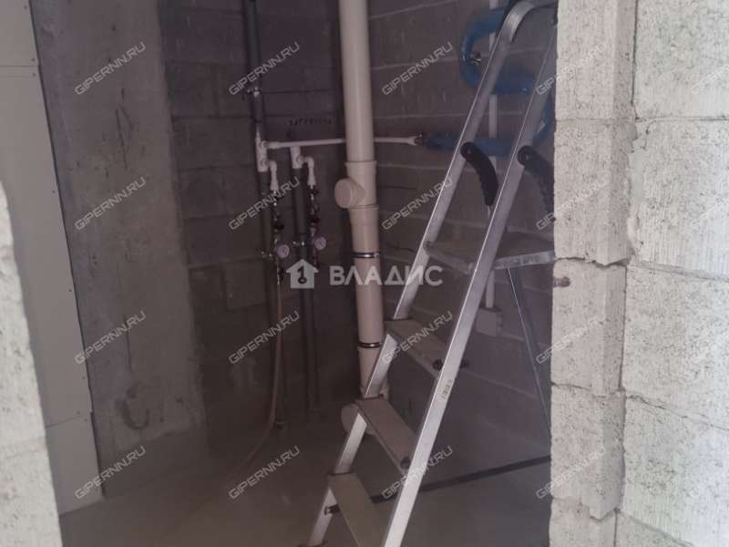 трёхкомнатная квартира на Полтавской улице дом 15