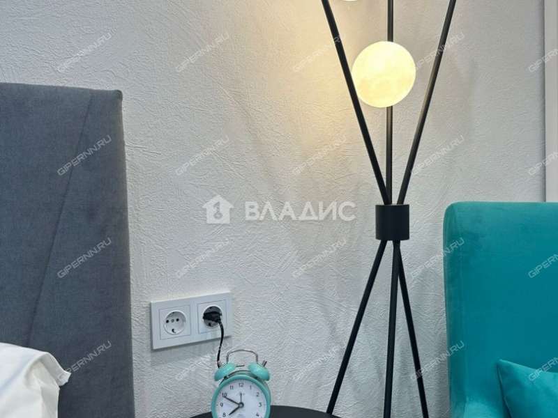 однокомнатная квартира на Нижегородской улице дом 10