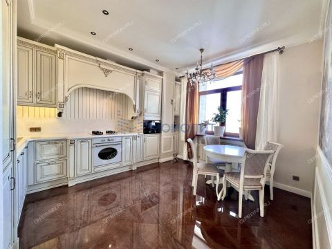 3-komnatnaya-ul-korolenko-d-19b фото