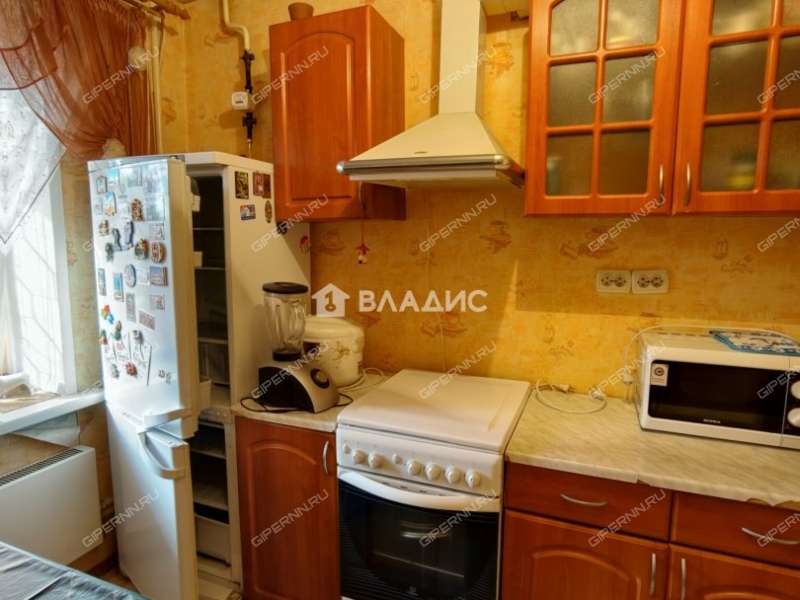 двухкомнатная квартира на улице Александра Хохлова дом 21