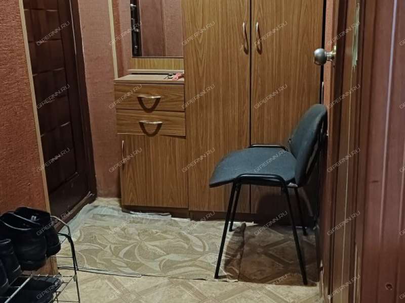 трёхкомнатная квартира на Красносормовской улице дом 16