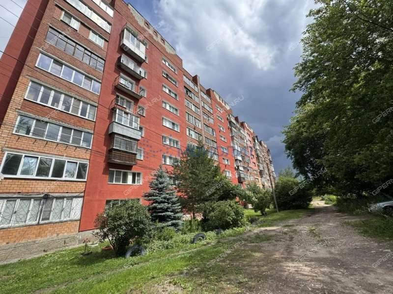 трёхкомнатная квартира на Эпроновской улице дом 10