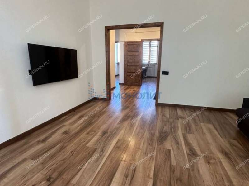 трёхкомнатная квартира на Комсомольской улице дом 3