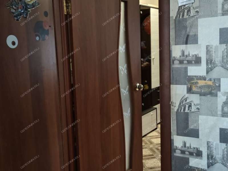 трёхкомнатная квартира на Красносормовской улице дом 16