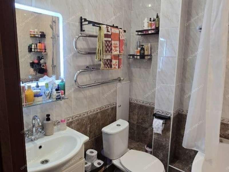 трёхкомнатная квартира на Тонкинской улице дом 14а