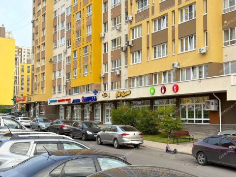 1-komnatnaya-ul-romantikov-d-8 фото