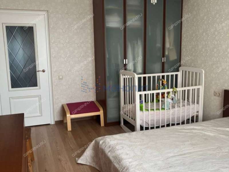 трёхкомнатная квартира на улице Родионова дом 27