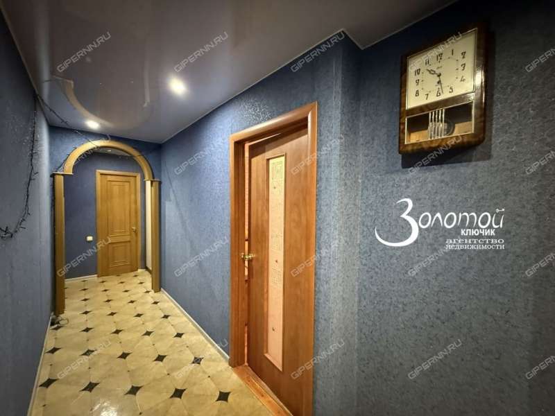 трёхкомнатная квартира на улице Челюскинцев дом 19