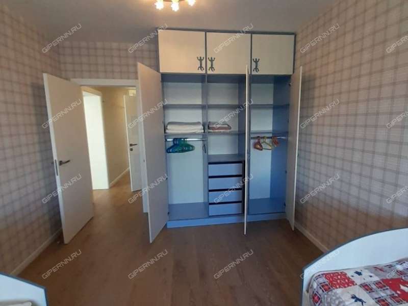 трёхкомнатная квартира на улице Родионова дом 193 к7
