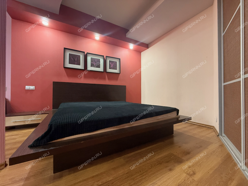 трёхкомнатная квартира на улице Коминтерна дом 127