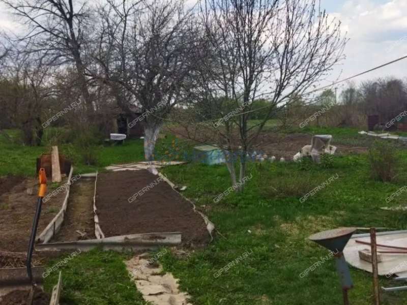 дом на Центральной улице село Дубское