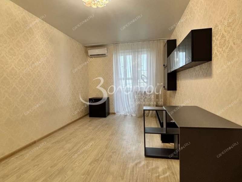 двухкомнатная квартира на Московском шоссе дом 167  к1