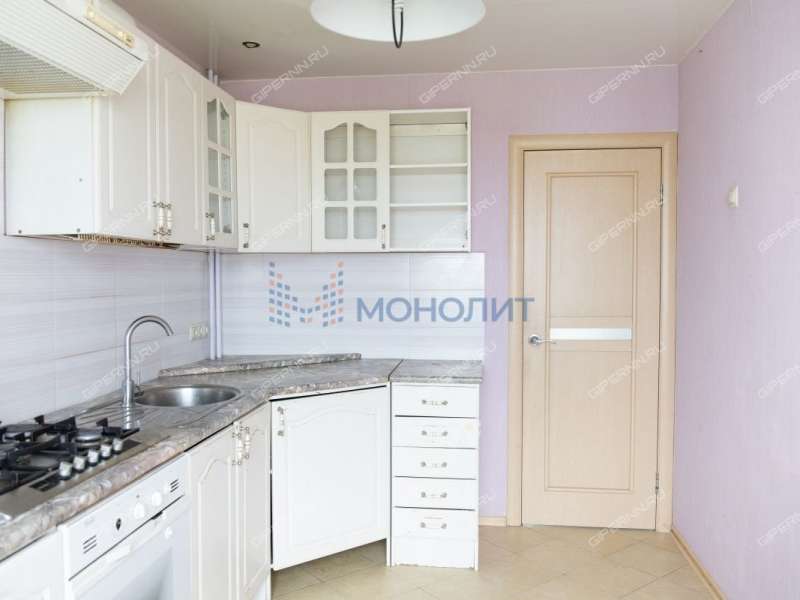 трёхкомнатная квартира на улице Родионова дом 184