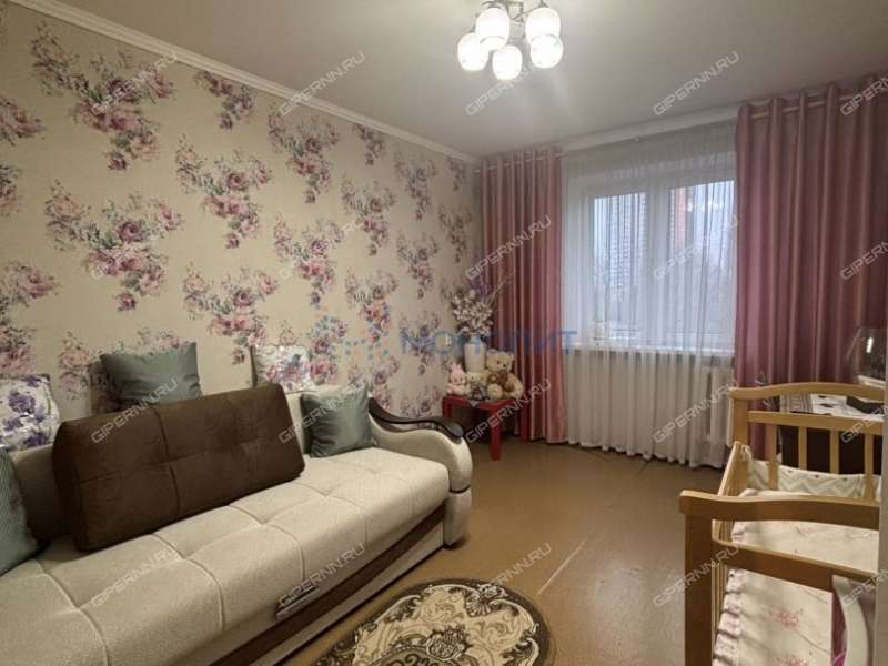 трёхкомнатная квартира на улице Верхнепечёрская дом 5