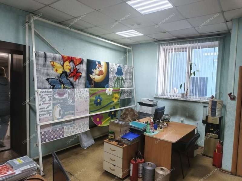 помещение под склад на улице Федосеенко
