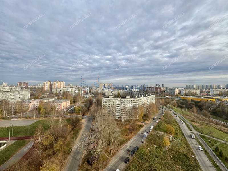 четырёхкомнатная квартира на улице Композитора Касьянова дом 11
