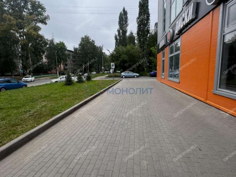 помещение под склад, недвижимость под автобизнес на улице Юлиуса Фучика