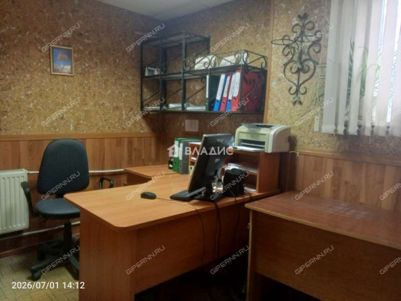 здание под офис, торговую площадь на Коммунистической улице