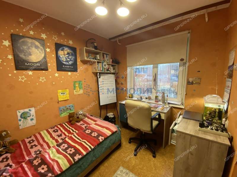 трёхкомнатная квартира на улице Володарского дом 11