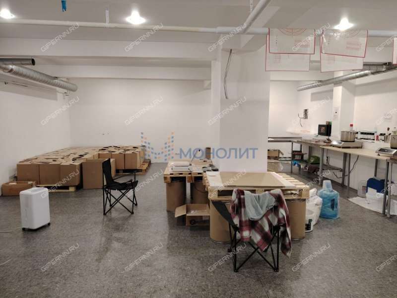 помещение под офис, торговую площадь на улице Гвардейцев