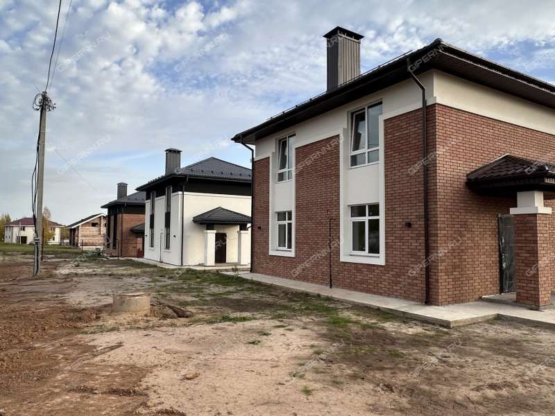 дом на Радужная ул. село Безводное