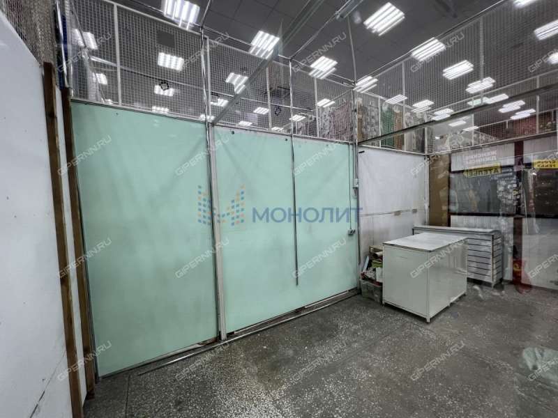 помещение под помещение свободного назначения, торговую площадь на улице Плотникова