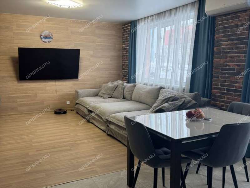 трёхкомнатная квартира на Краснозвёздной улице дом 31