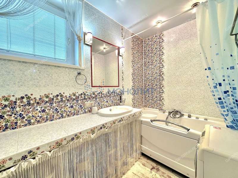 трёхкомнатная квартира на Большой Покровской улице дом 93б