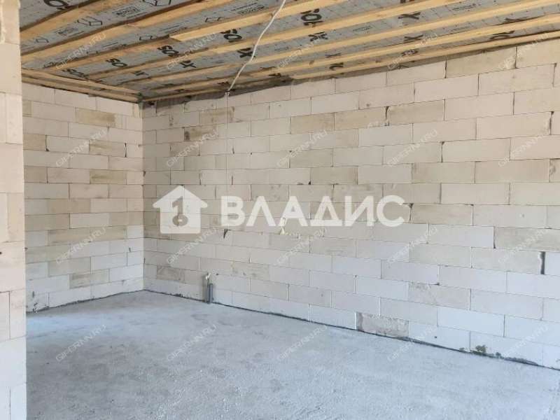 дом на улице Осиновая деревня Владимирово