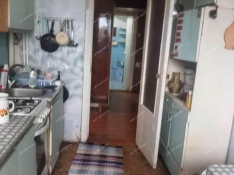 трёхкомнатная квартира на улице 1 Мая дом 8 город Семёнов