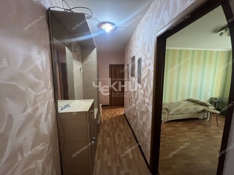 3-komnatnaya-ul-verhnepecherskaya-d-7-k2 фото