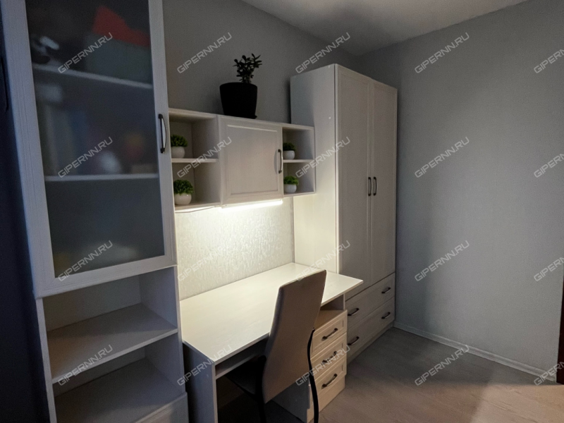 трёхкомнатная квартира в 3-м микрорайоне дом 6 город Кстово