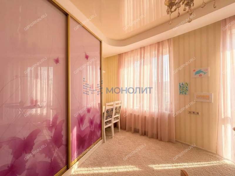 трёхкомнатная квартира на Казанской набережной дом 5