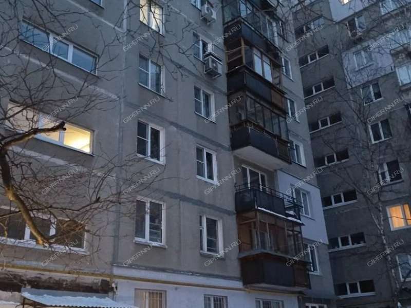 трёхкомнатная квартира на улице Сергея Есенина дом 35